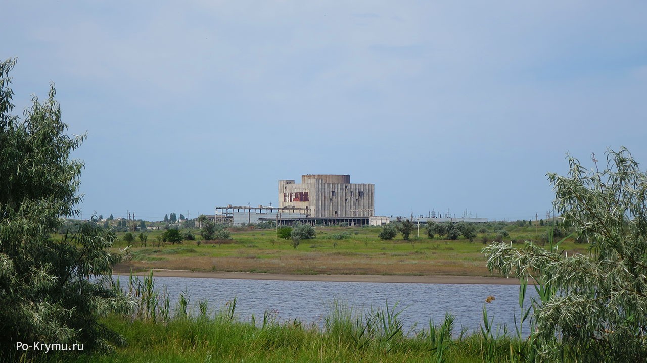 главное-здание-крымской-атомной-электростанции